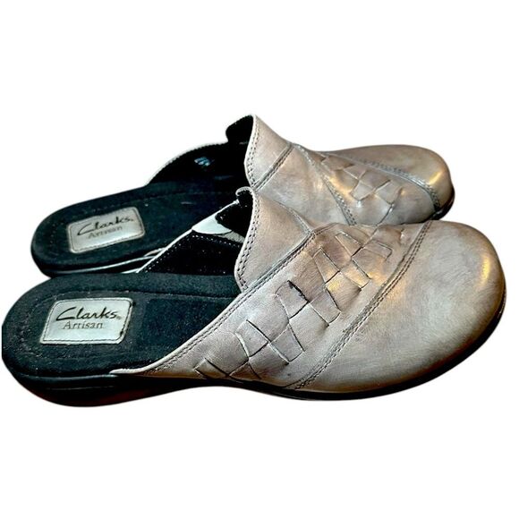 Clarks Shoes - Clark’s Artisan slip-on leather mules/clogs. Rubber soles. Size 9. Like new.